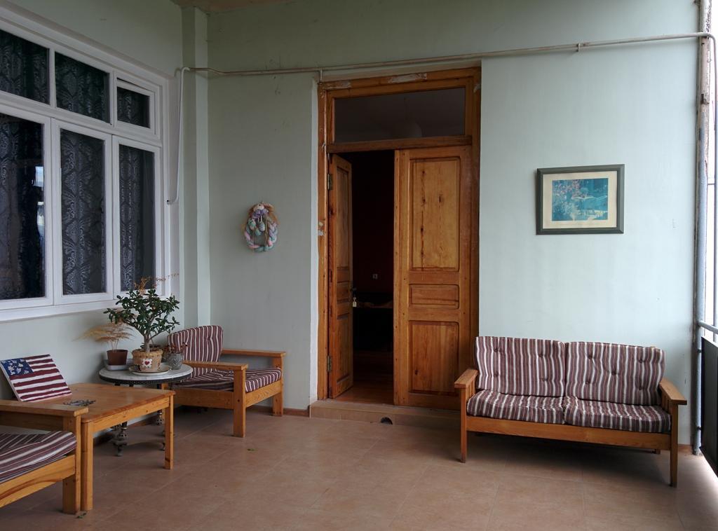 Guesthouse Natali เทลาวี ห้อง รูปภาพ